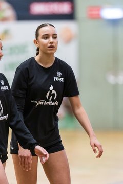 Bild 46 - wBJ SV Henstedt Ulzburg - HSG Holstein Kiel/Kronshagen : Ergebnis: 30:28